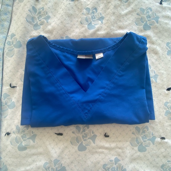 Scrub Zone scrub top - Picture 3 of 4